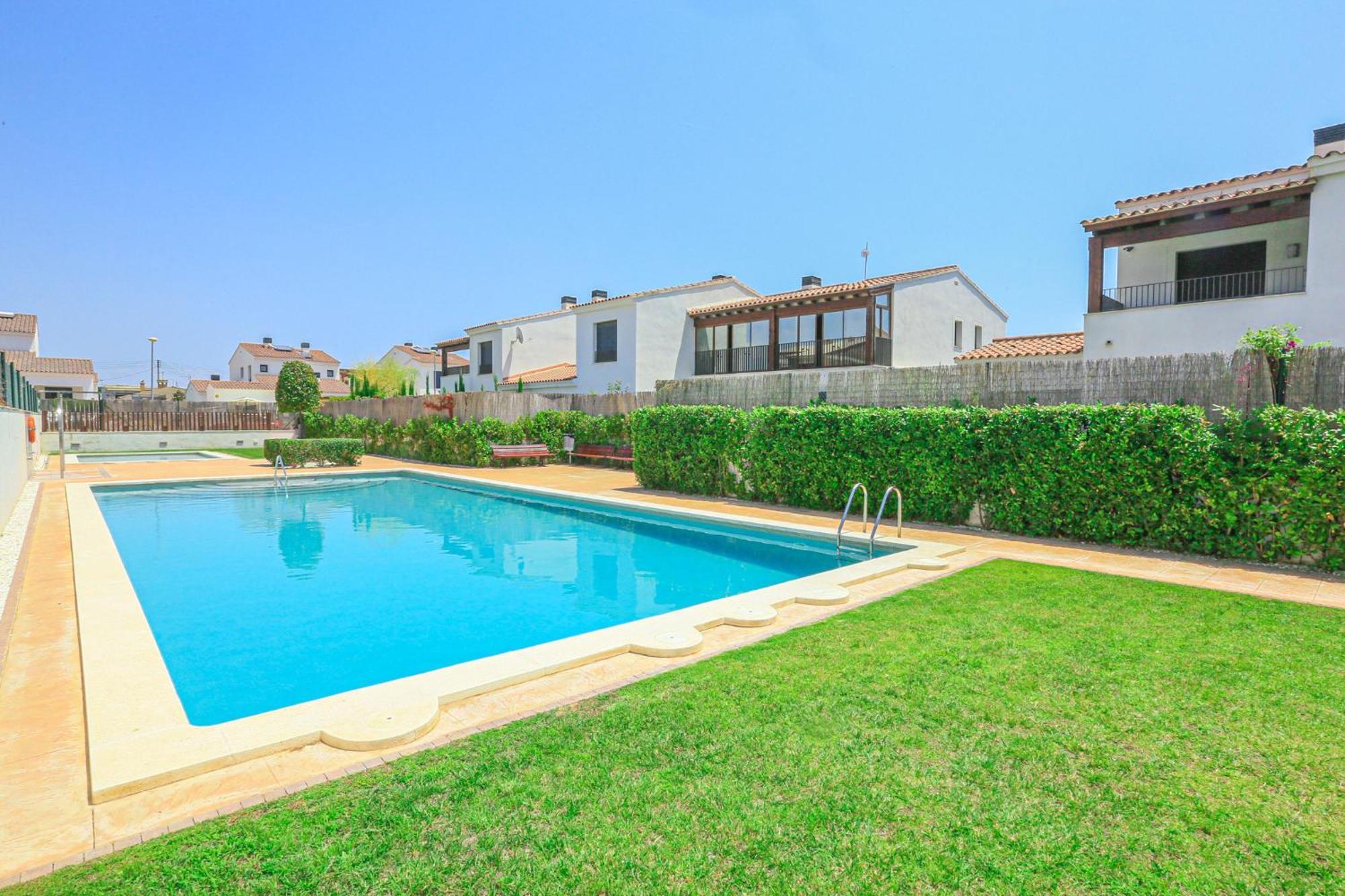Litoral Costa Dorada - Passeig Del Mar Only Families Камбрильс Экстерьер фото